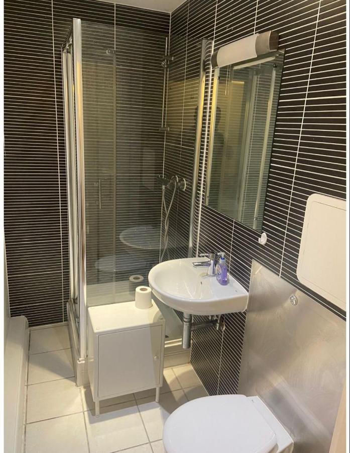 Lovely 2Br Apartment W/ City View London Kültér fotó